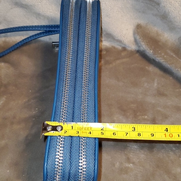 *Wristlet/Wallet - Picture 7 of 7